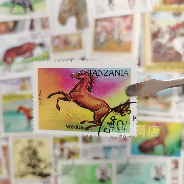 100 selos de cavalo diferentes - Collectible Vintage Postage Stamps avaliação e preço