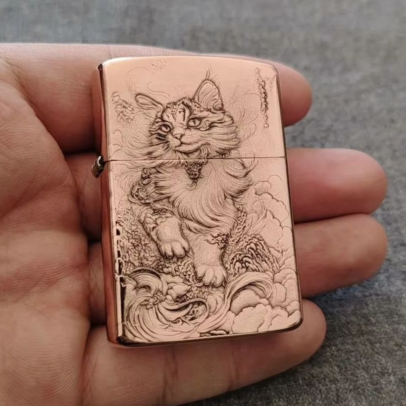 Isqueiro a Gasolina de Cobre V - Vintage Collectible Lighters avaliação e preço