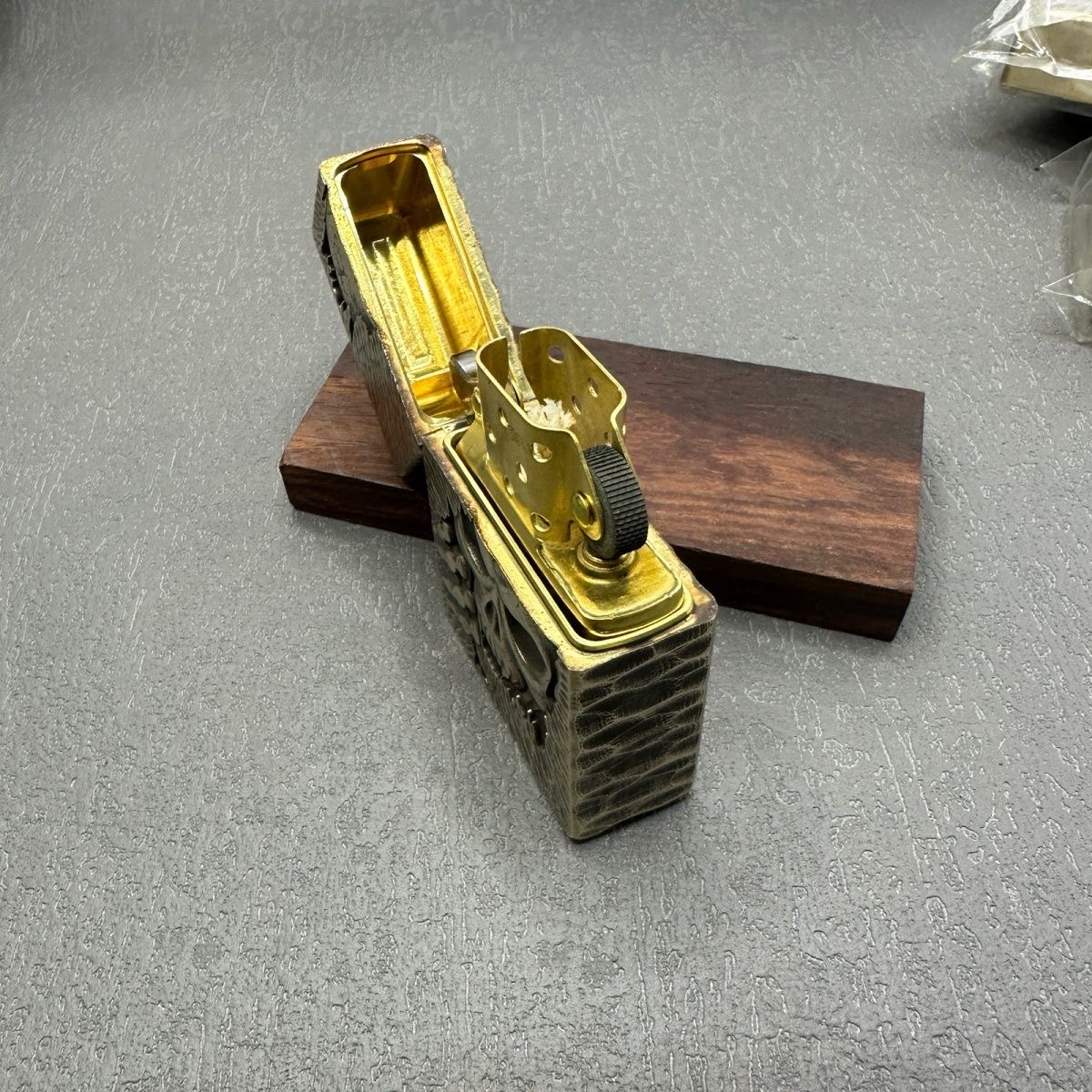 Isqueiro de Querosene Zorro 91 - Vintage Collectible Lighters avaliação e preço
